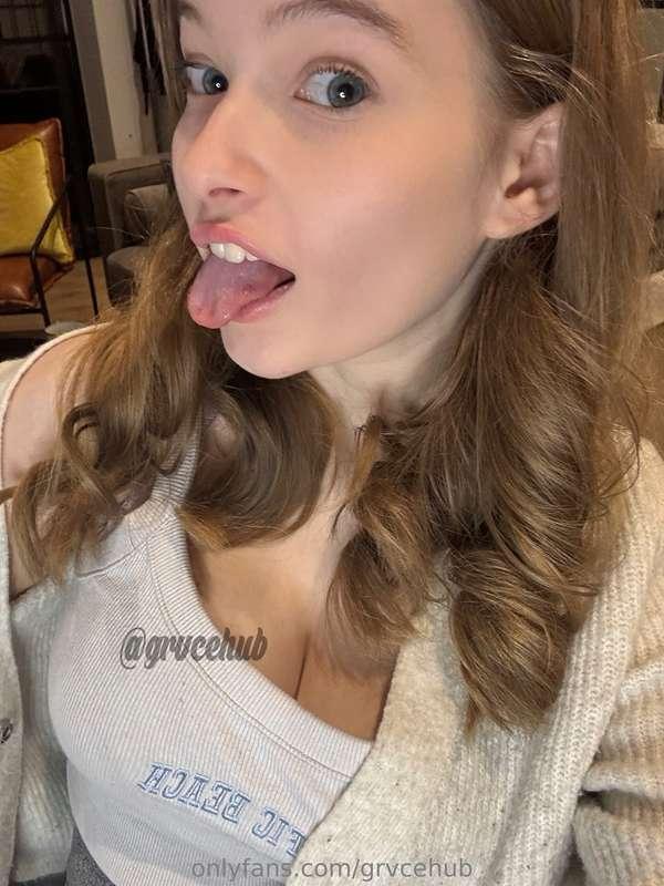 Message me with your biggest turn on!!? 😏