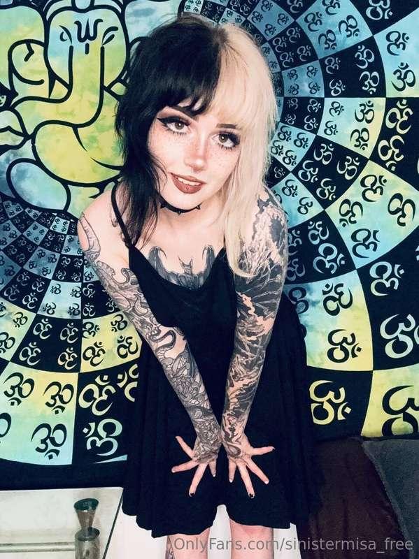 maybe I should bend a bit more, I bet you'd love that 😉