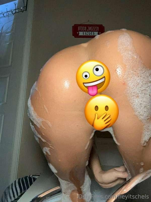Need someone to smack my ass😉