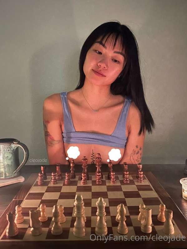 think you could beat me at chess? would you be distracted if..