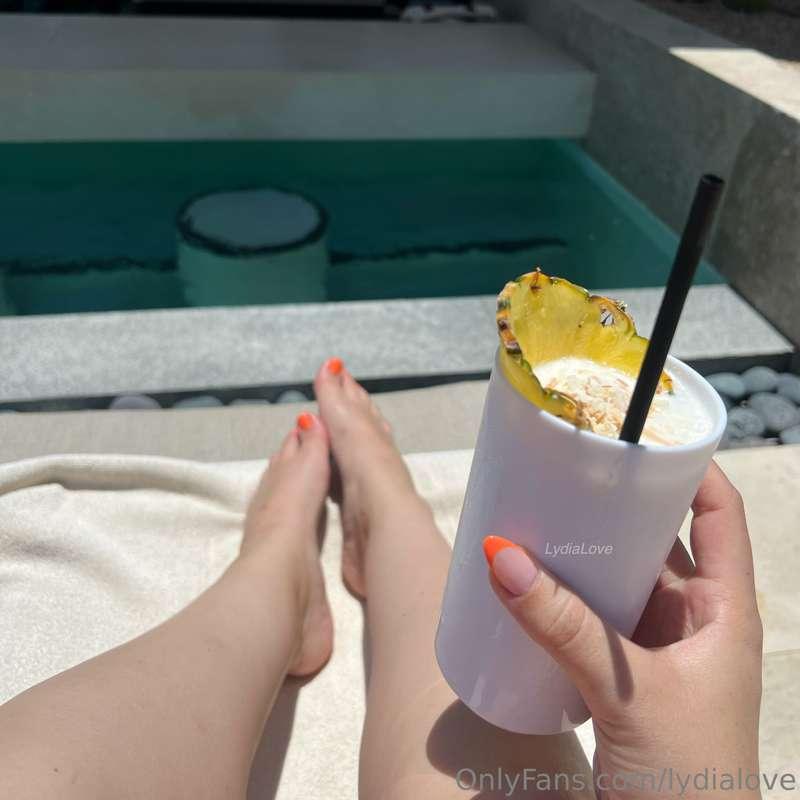 enjoying mexico 🇲🇽 would you rub my feet while we lounge by ..