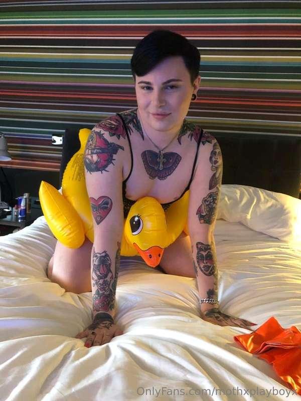mothxplayboyx image #0