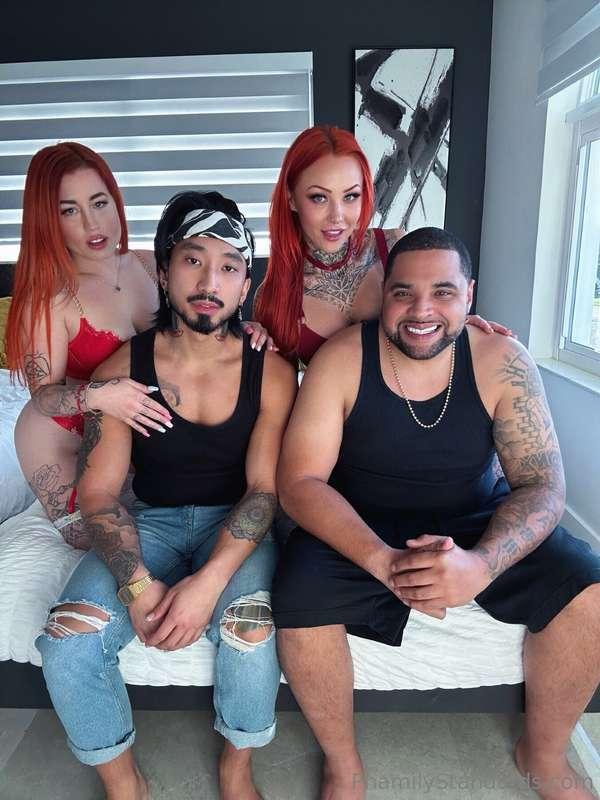 Such a fun couple swap 😈  @honeybunnyba @pearlcockguy @mandi..