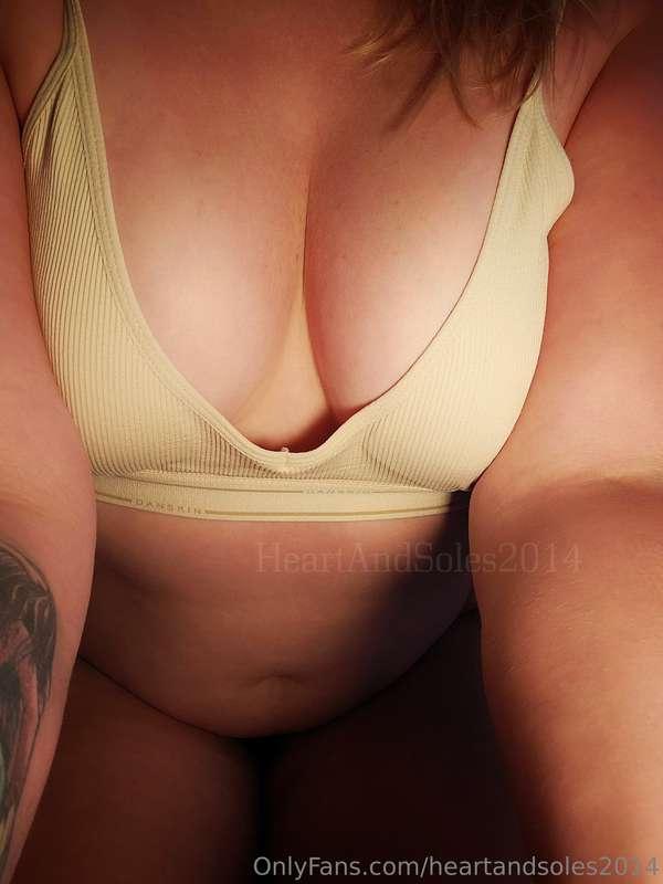 You get ONE tiddy 😍