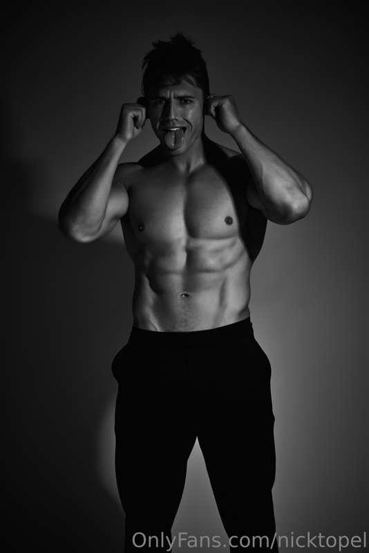 ***This month, everyone can win a NEW sexy signed postcard. ..