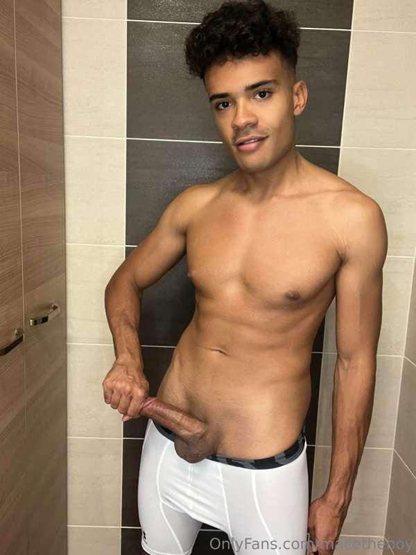 Massage this cock😩