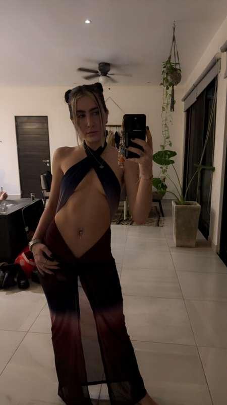 mirror pics are the best 🥰😍