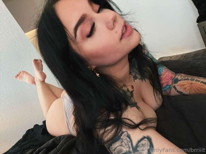 Cum get cozy with me 😉