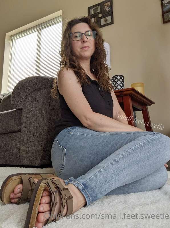 small.feet.sweetie image #0