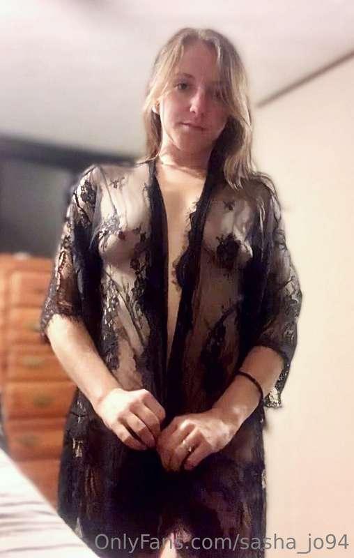 Have to get comfortable for the evening 😘