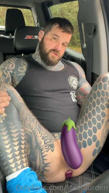 Plugged in and pulsating makes me nutt crazy 😝