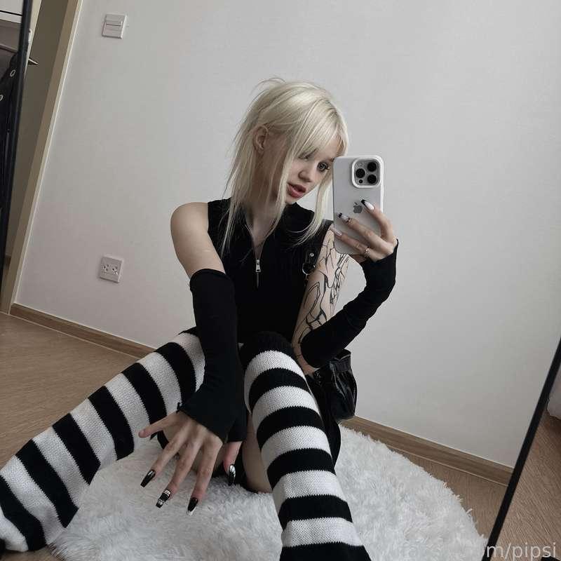 Just being me 🖤⚔️

#Cosplay #fyp #Egirl  #Blond #Cutie #petite #skinny #smalltits #young #18yo #babyface #TikTok  #babygirl  #gfe #gamergirl #tiny