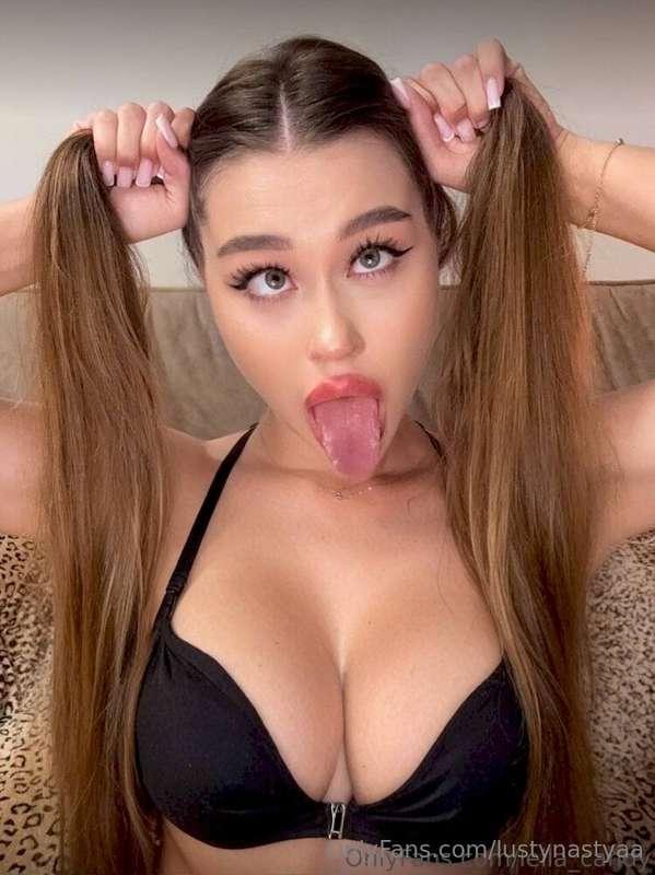 🔥𝐅𝐑𝐄𝐄🔥𝐅𝐑𝐄𝐄🔥𝐅𝐑𝐄𝐄🔥Cute girl @leila_candy loves to play with he..