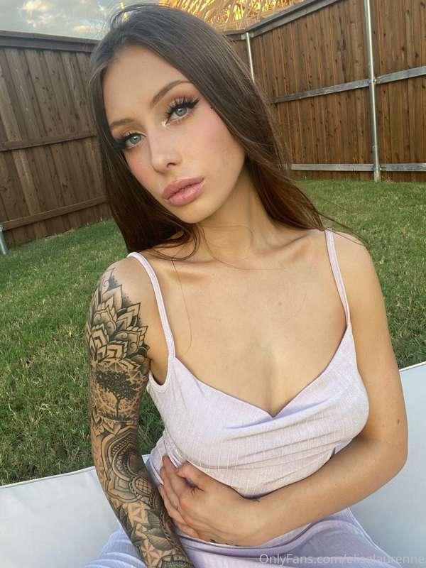 eliselaurenne image #0
