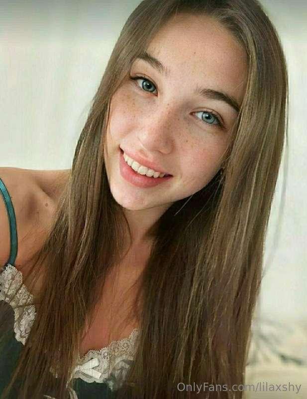 @aminashy she wants to cum with you ! you'll enjoy her juicy..