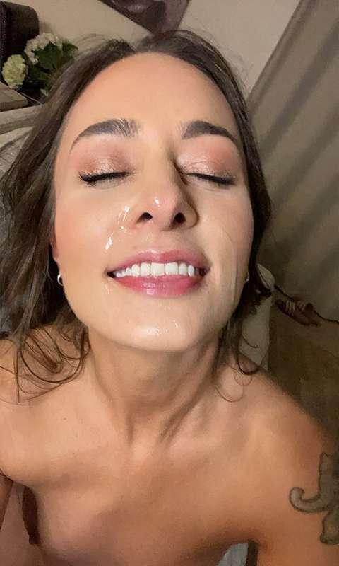 Cum on my face 🤭💦