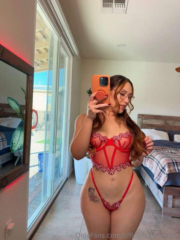 Unwrap me? 🍭🎁