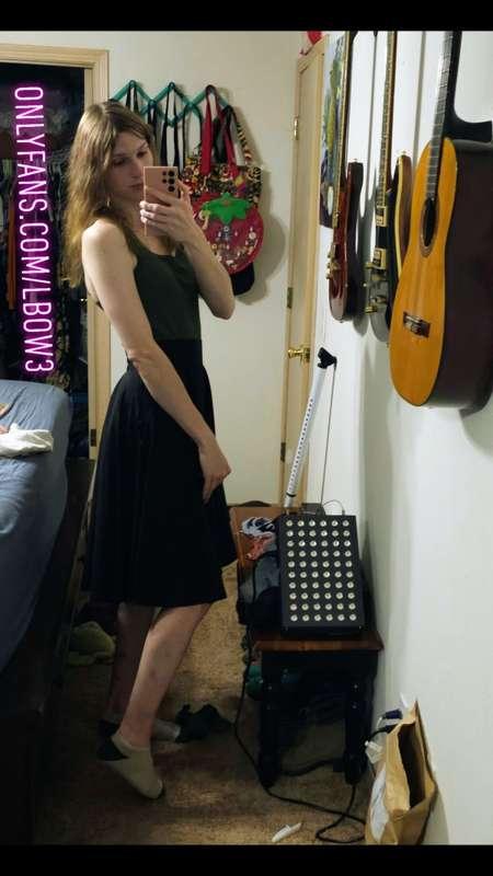 To break up the monotony a bit, have a mirror selfie~ 😘