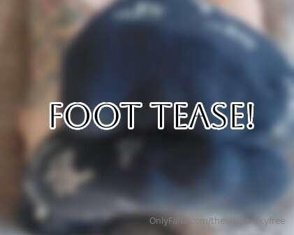 This video is FREE on my VIP page,slowly taking off my socks..