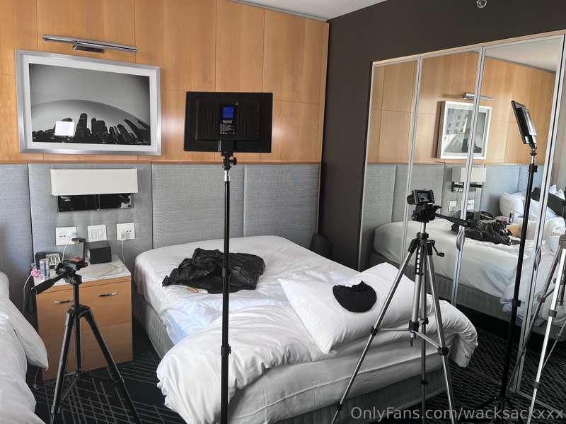 BTS/SETUP: the Penelope Woods sequel setup! She had things t..