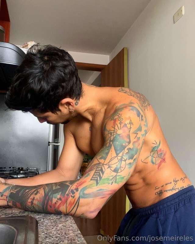 Buenos días https://onlyfans.com/josemeireles 