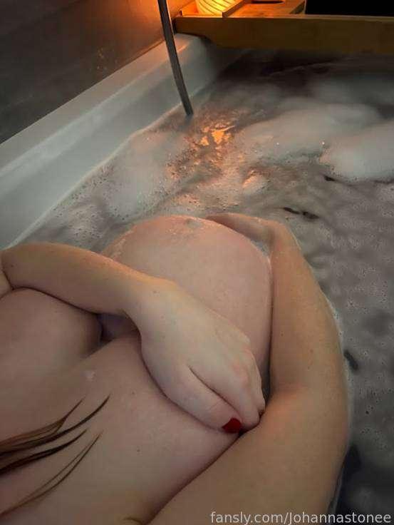 johannastonee image #1