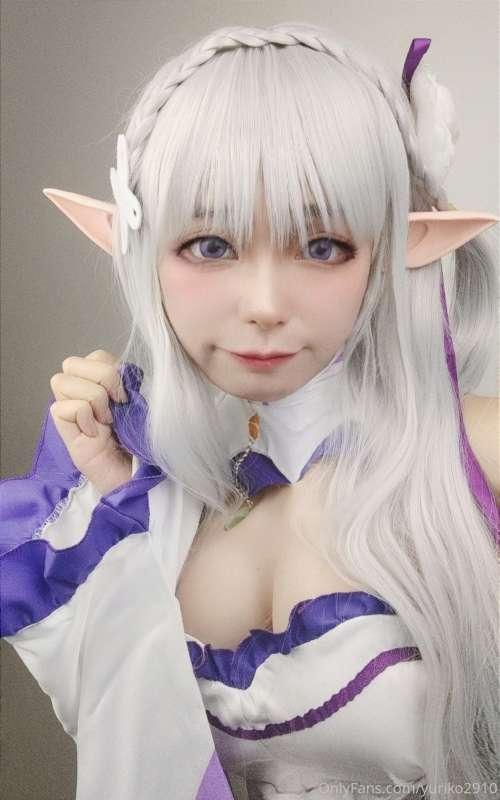 Emilia chan 💜 
I tried other app for selfie call Snow, its p..