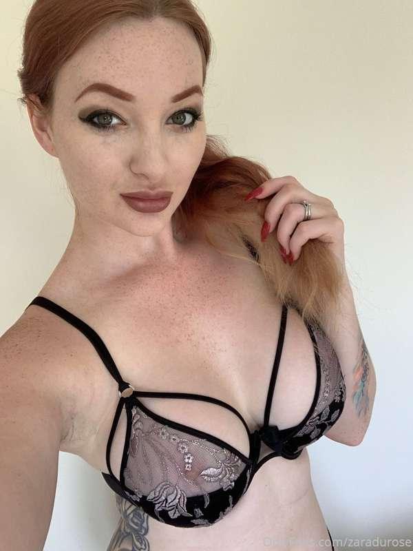 Do you prefer.. Hair up or down?… 😈