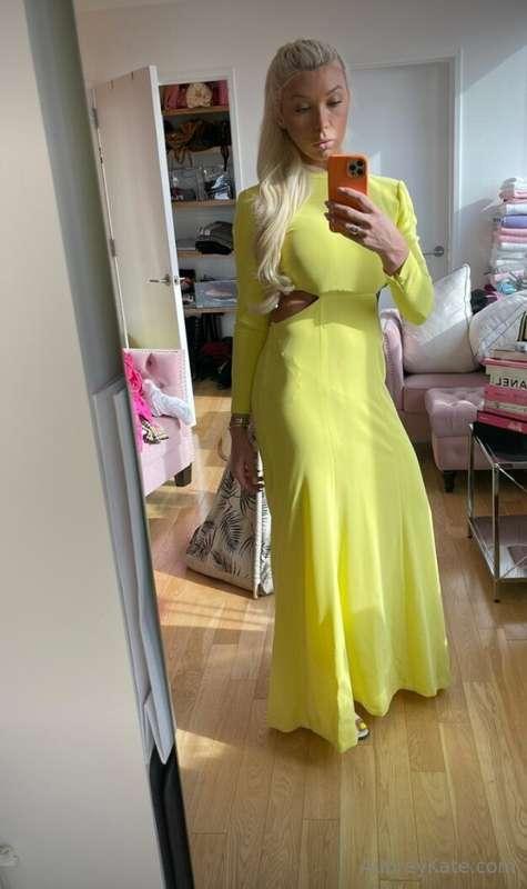 I look good naked but I also look damn amazing in this dress..