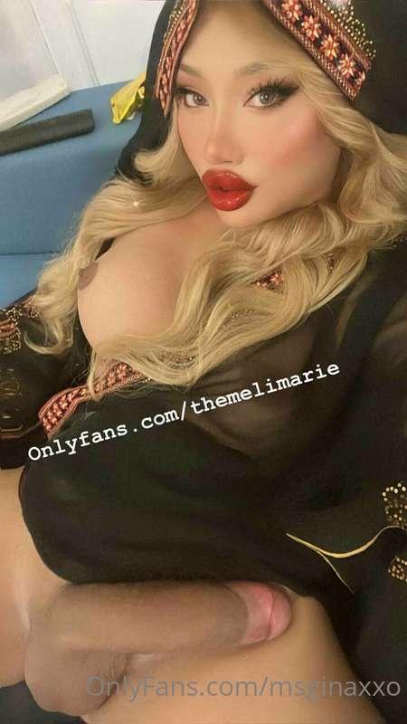 Check out my sis @themelimarie 🎀 the world’s most famous mix..