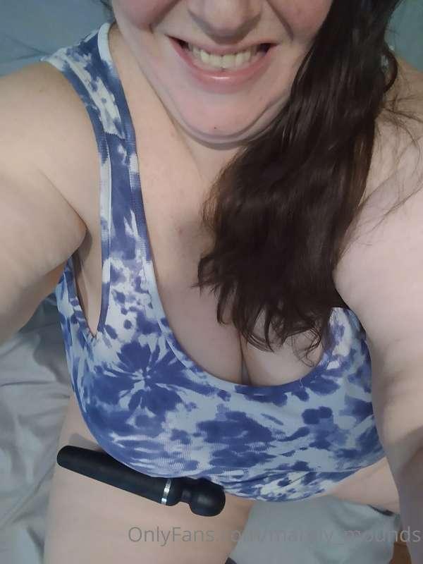 http://chaturbate.com/b/mandy_mounds/

I'm going live on Cha..