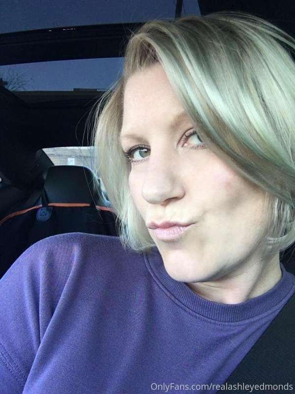 Kisses for you sissy!