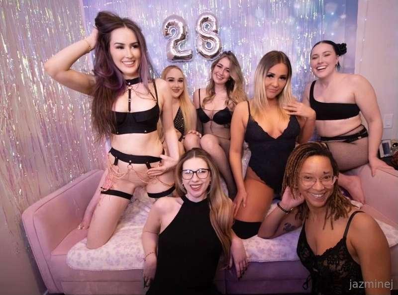 Happy sluts for ALL!!! 🥰🎂@happyhomo @laylaaaluxxx @rylee.fox..