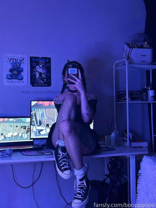 Be more rude to me, sir 💔

#fyp #collegegirl #fishnets #sneakers #cutiegirl #daddysgirl #legs #tattooed #submissive