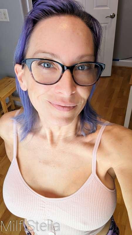 Good morning sunshine! Want to see more of me? @only_stella 