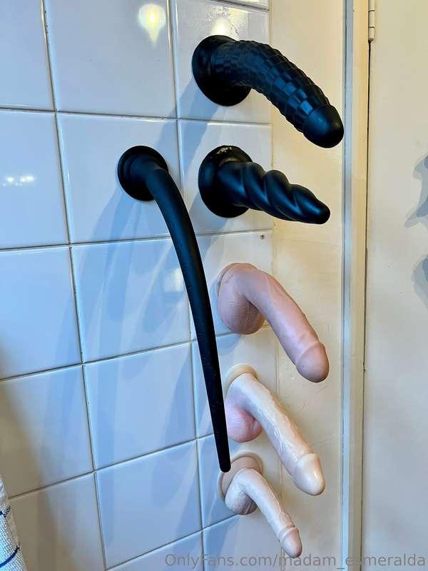 Which toy would you take first for mommy?