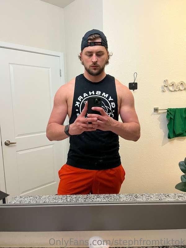Just trying to get bigger 😉 75 Hard DAY 19