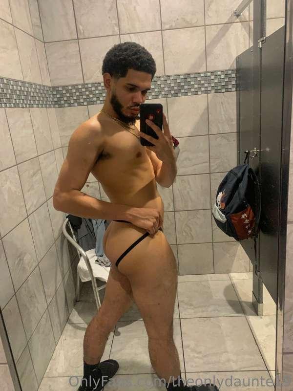 🎥🎬Gym Chronicles 
Follow My Snapchat:Theonlydaunte23