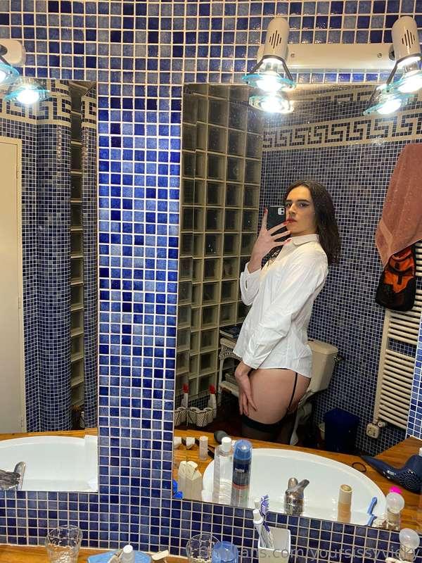 yoursissyvicky image #3