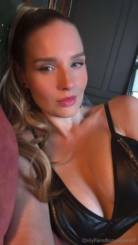 Your gonna stroke that cock for me right now! 😈 