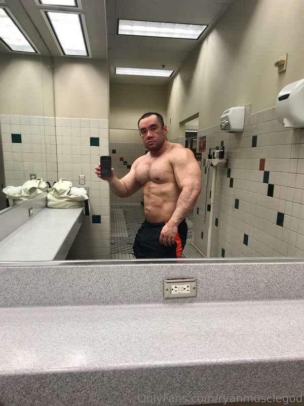 ryanmusclegod main image