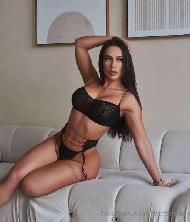 https://onlyfans.com/action/t…Check out my bff @ans_leey