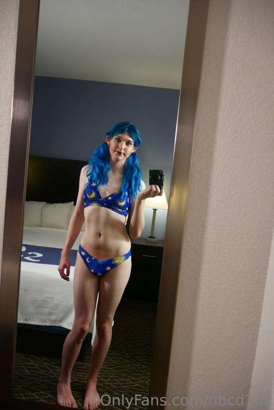 Casual reminder that I'm built like this and my dick is ONLY..