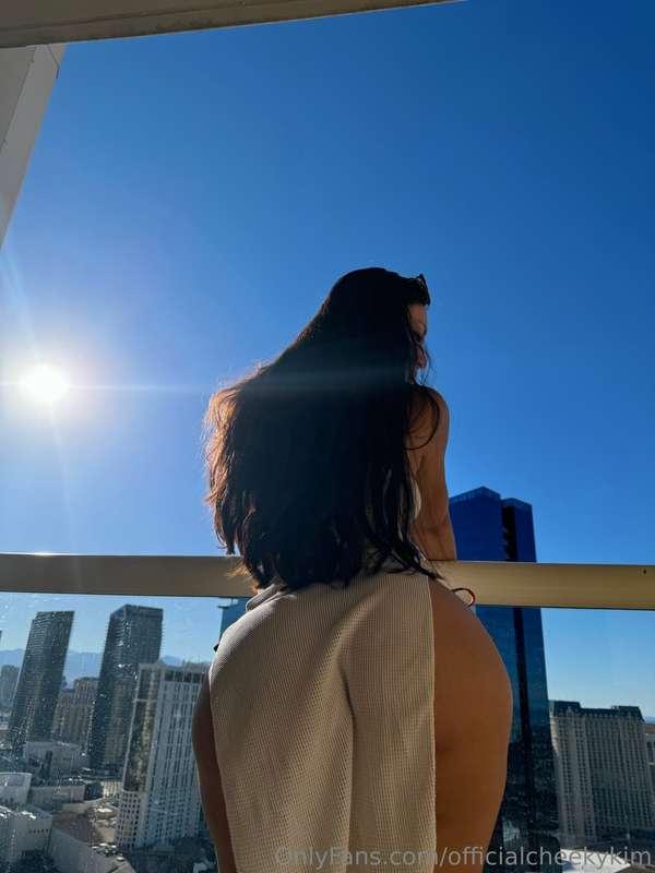 Good morning 😏 like your view? 