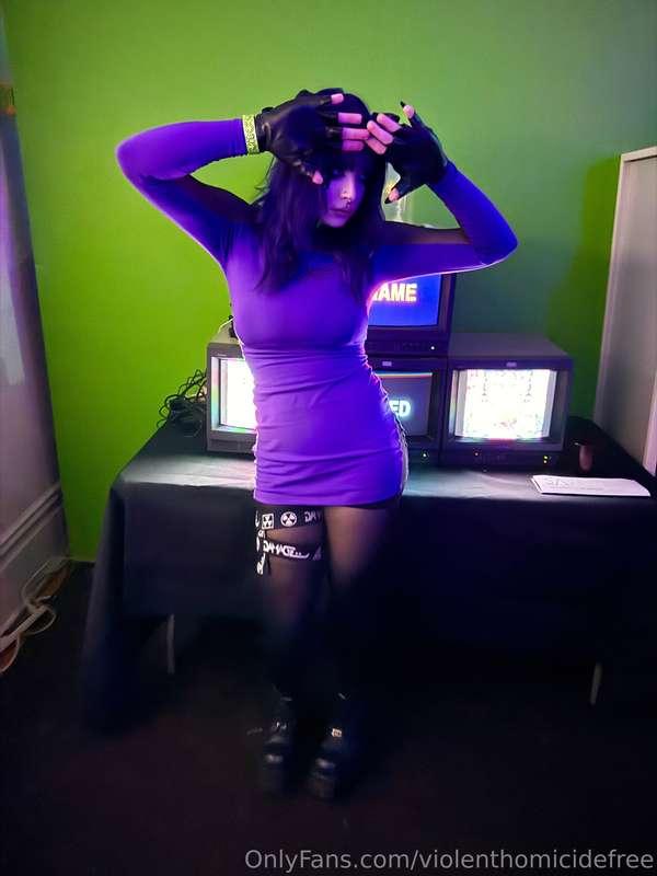I look harmless, right? 🖤✨ It always starts that way... but ..