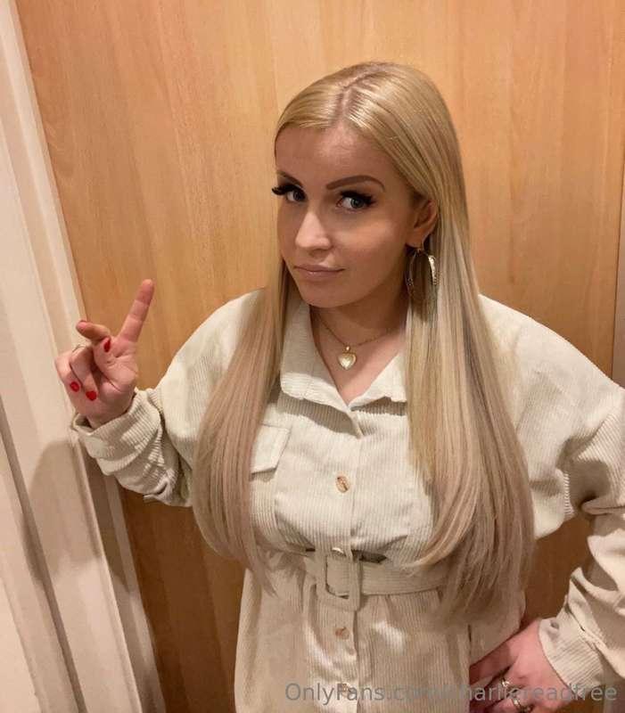 ## 🎀 @lillyoceanfree 0$ be a good boy and check her CONTENT ..