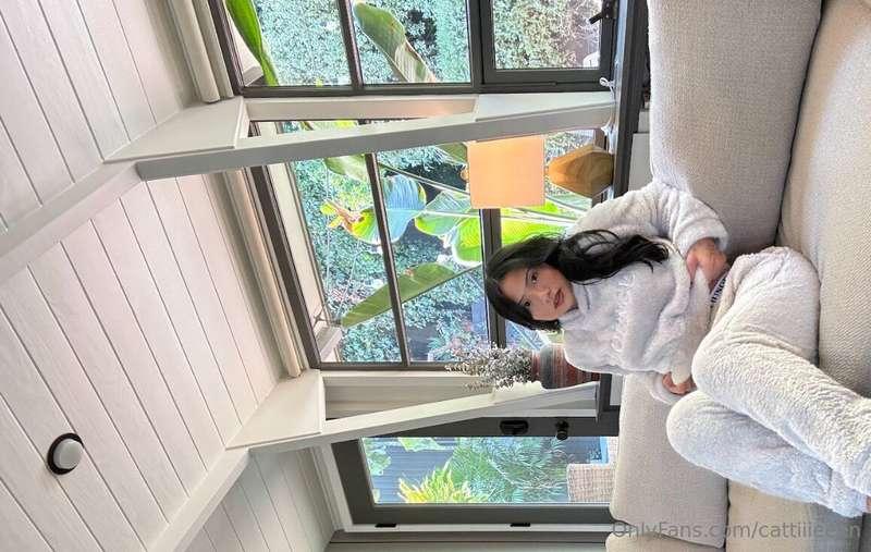 couch cuddles are so underrated, lemme show youuuu 🥰