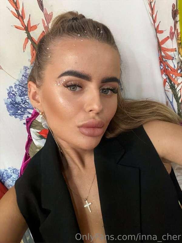 Write to me and I will fulfill all your fantasies 💌🌋