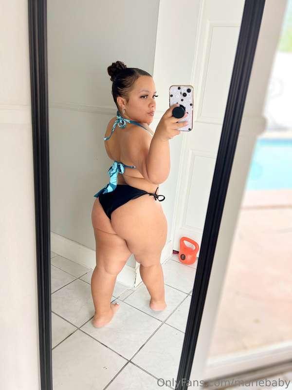 Join me in the pool? 💙😝