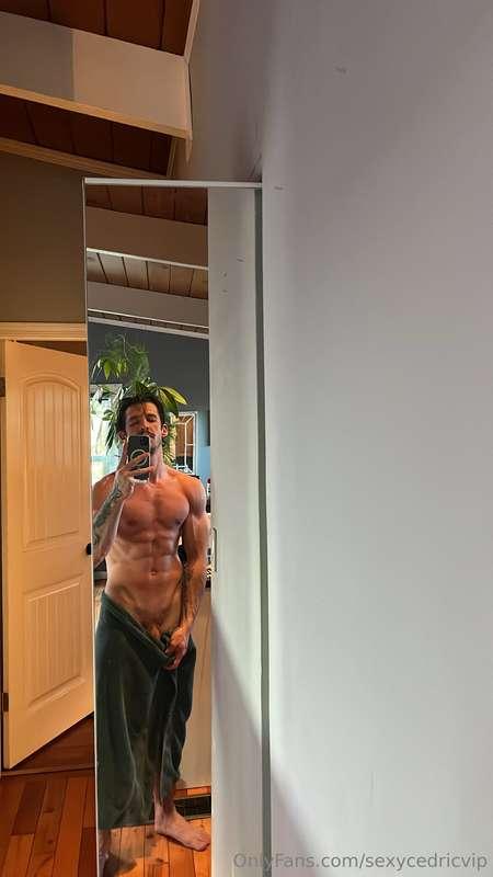 Starting to get a tan ☀️  Can someone get my back? 🧴